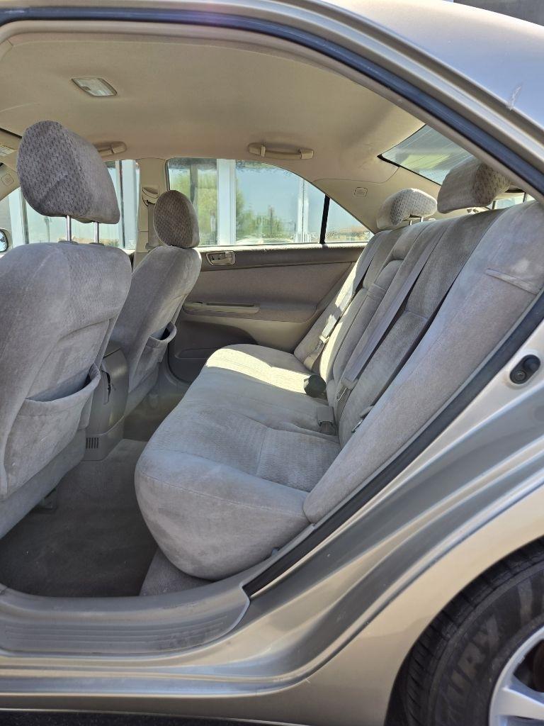Toyota Camry  2004