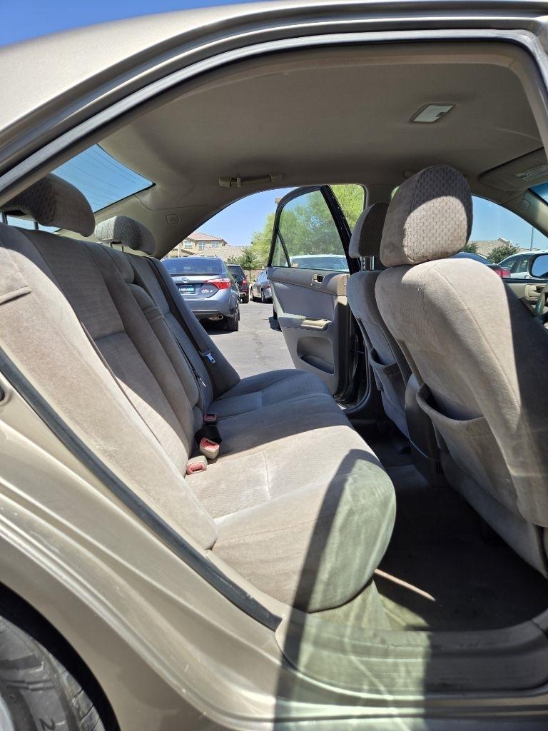 Toyota Camry  2004