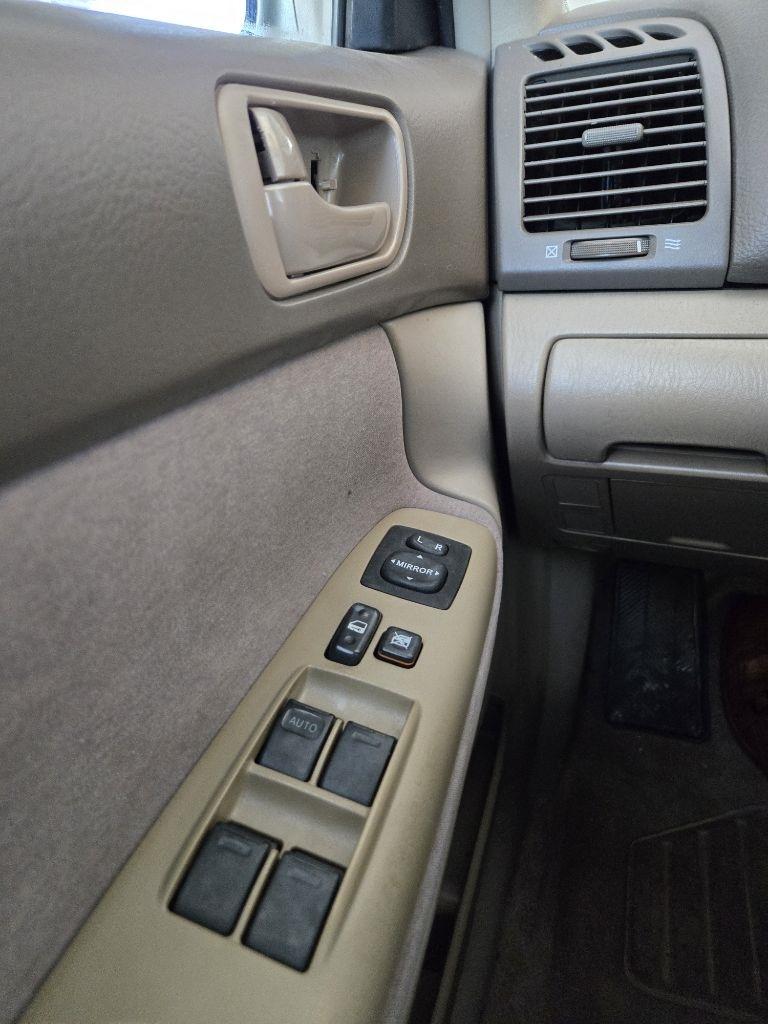 Toyota Camry  2004