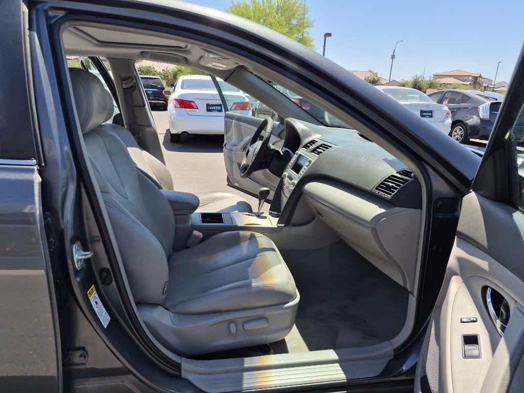Toyota Camry Hybrid  2009
