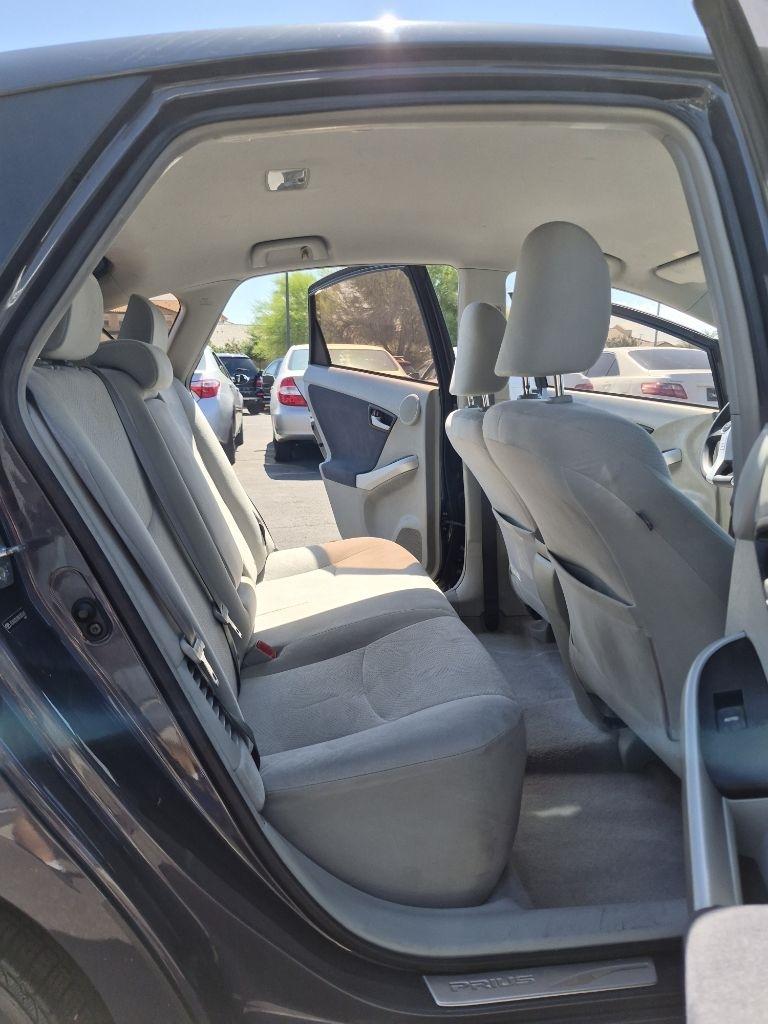 Toyota Prius  2010