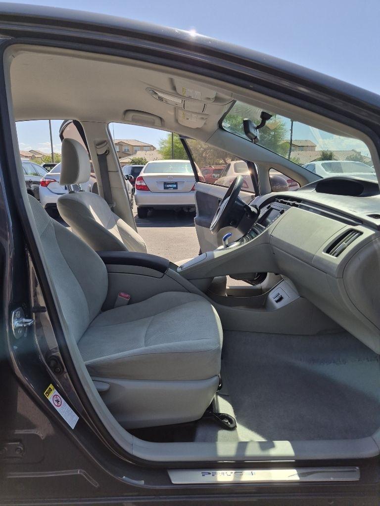 Toyota Prius  2010