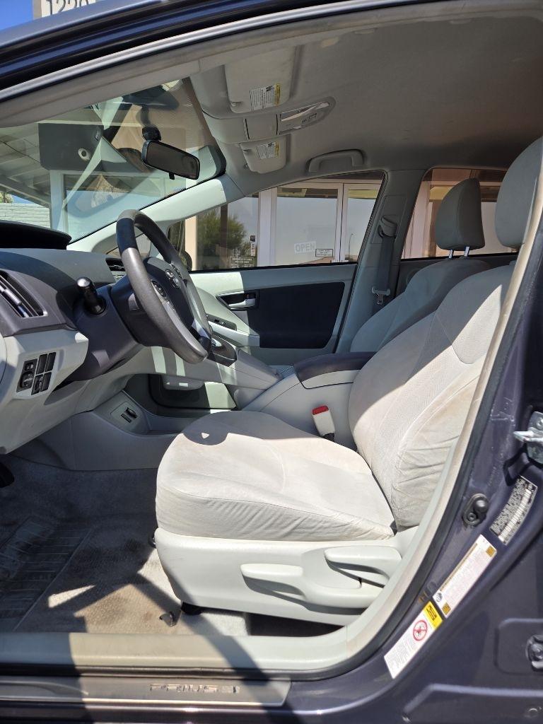 Toyota Prius  2010