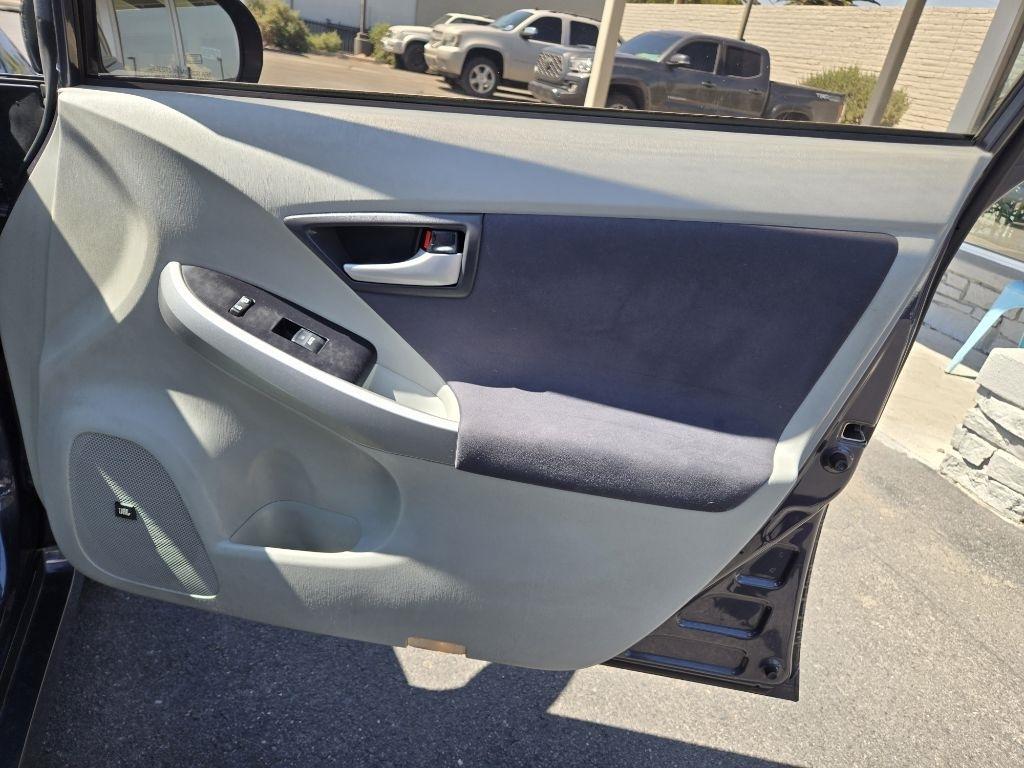 Toyota Prius  2010