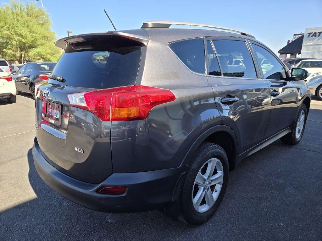 Toyota RAV4  2014