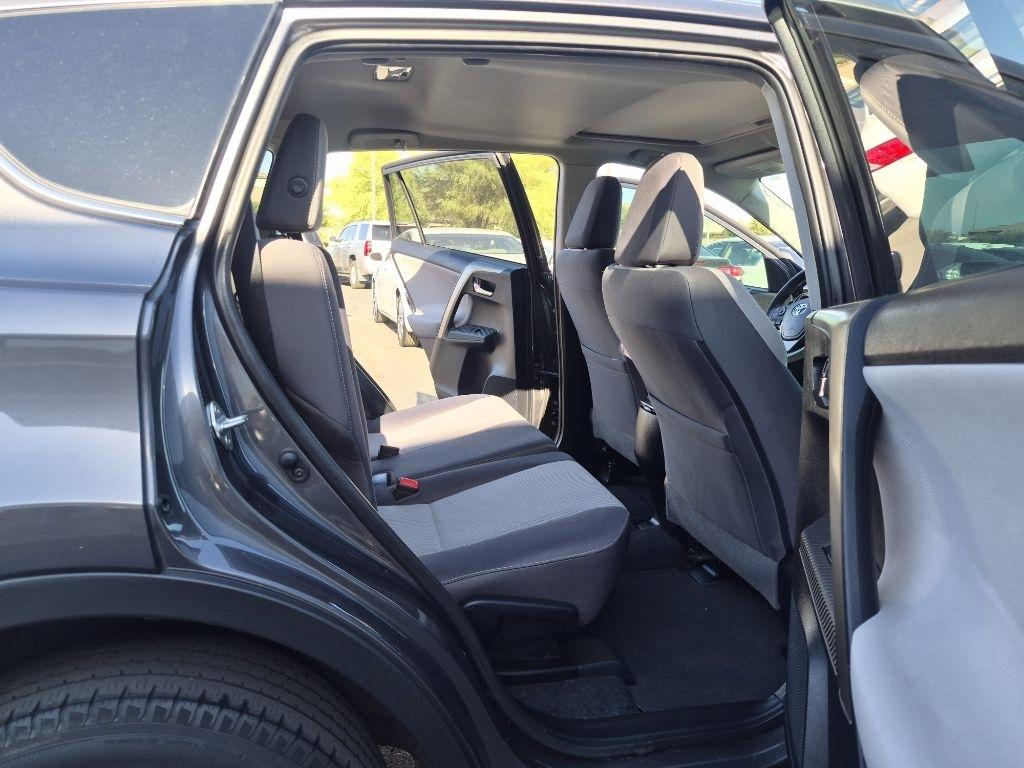 Toyota RAV4  2014