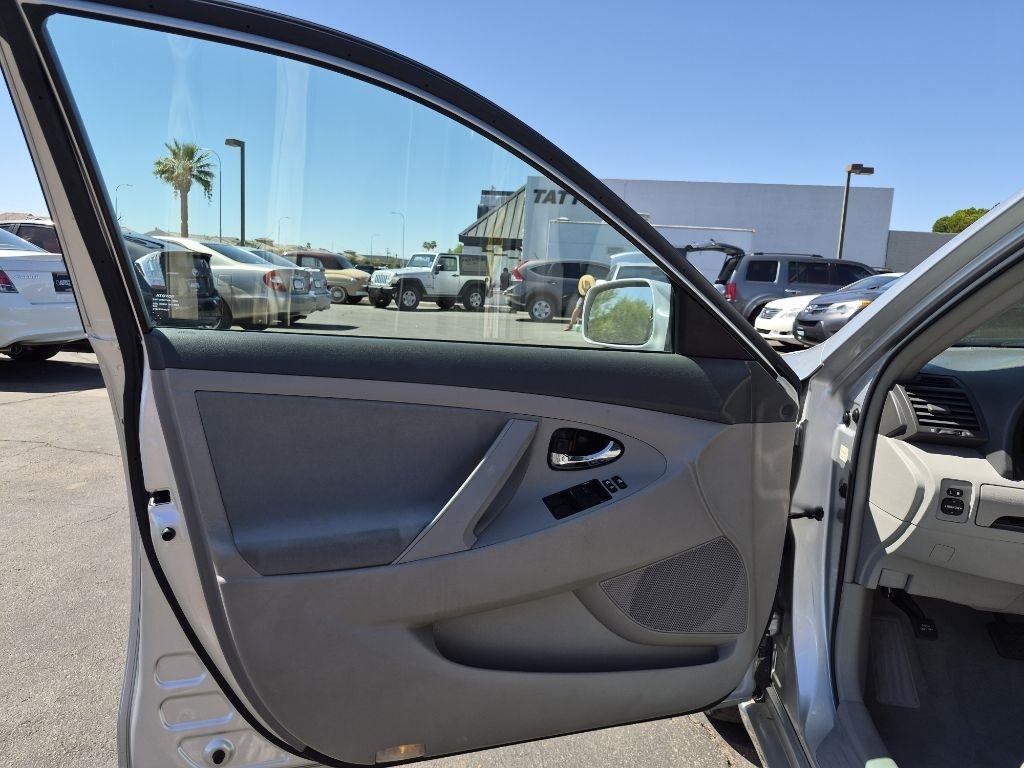 Toyota Camry  2009