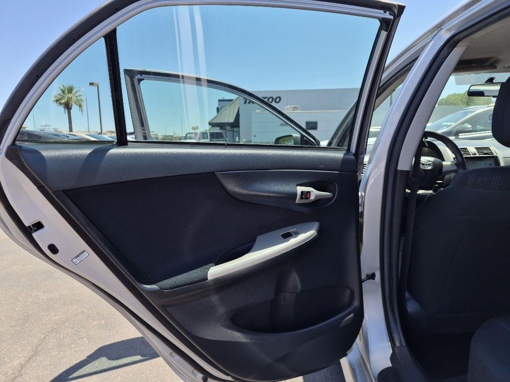 Toyota Corolla  2011