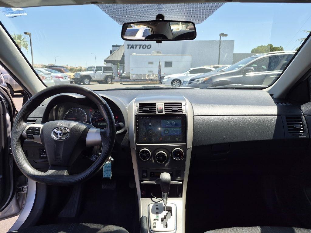 Toyota Corolla  2011
