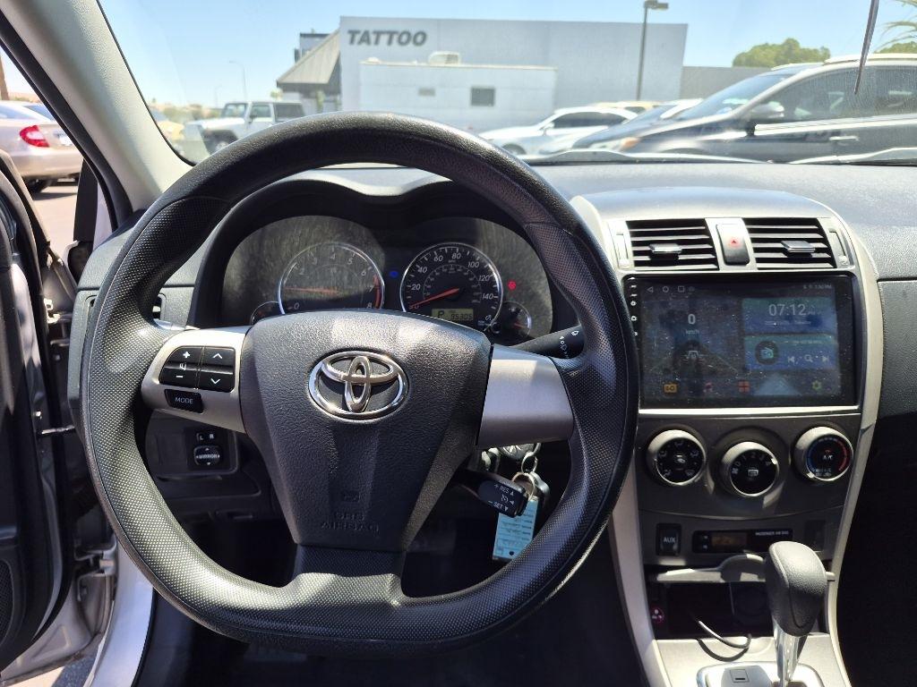 Toyota Corolla  2011