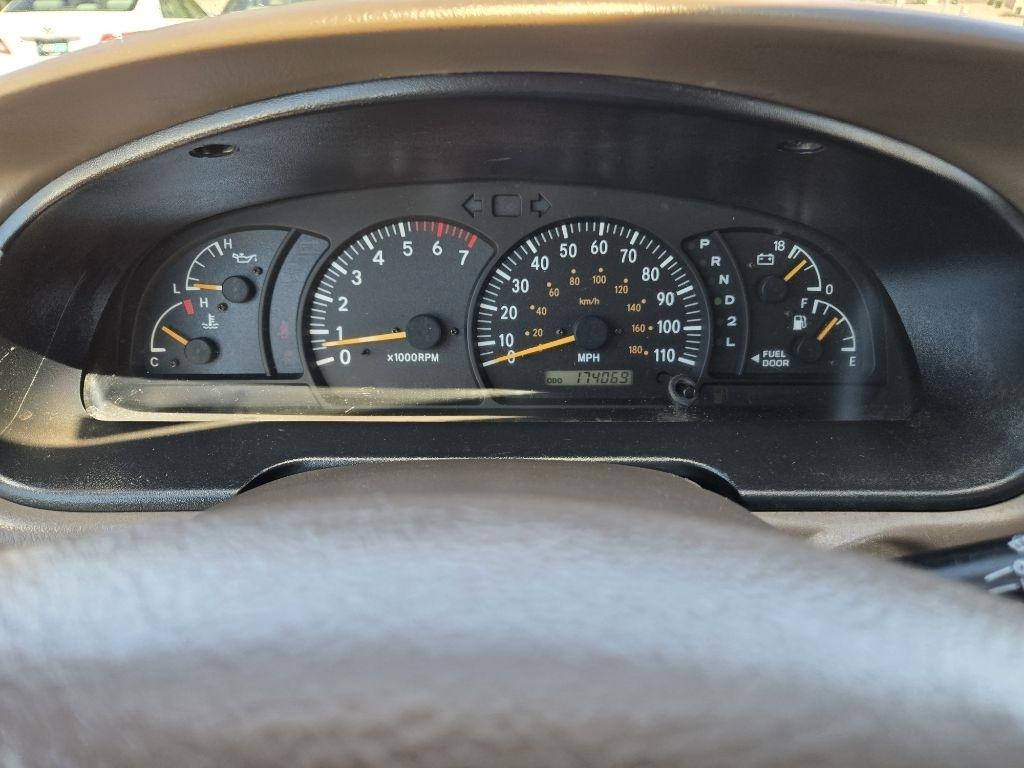 Toyota Tundra  2003