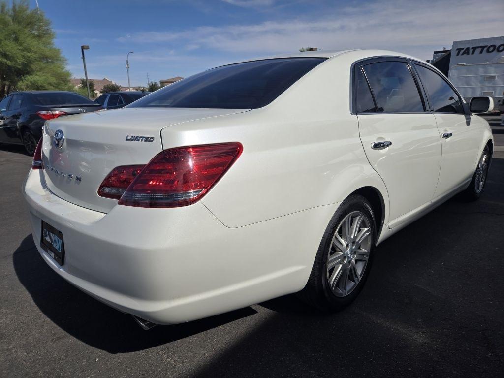 Toyota Avalon  2008