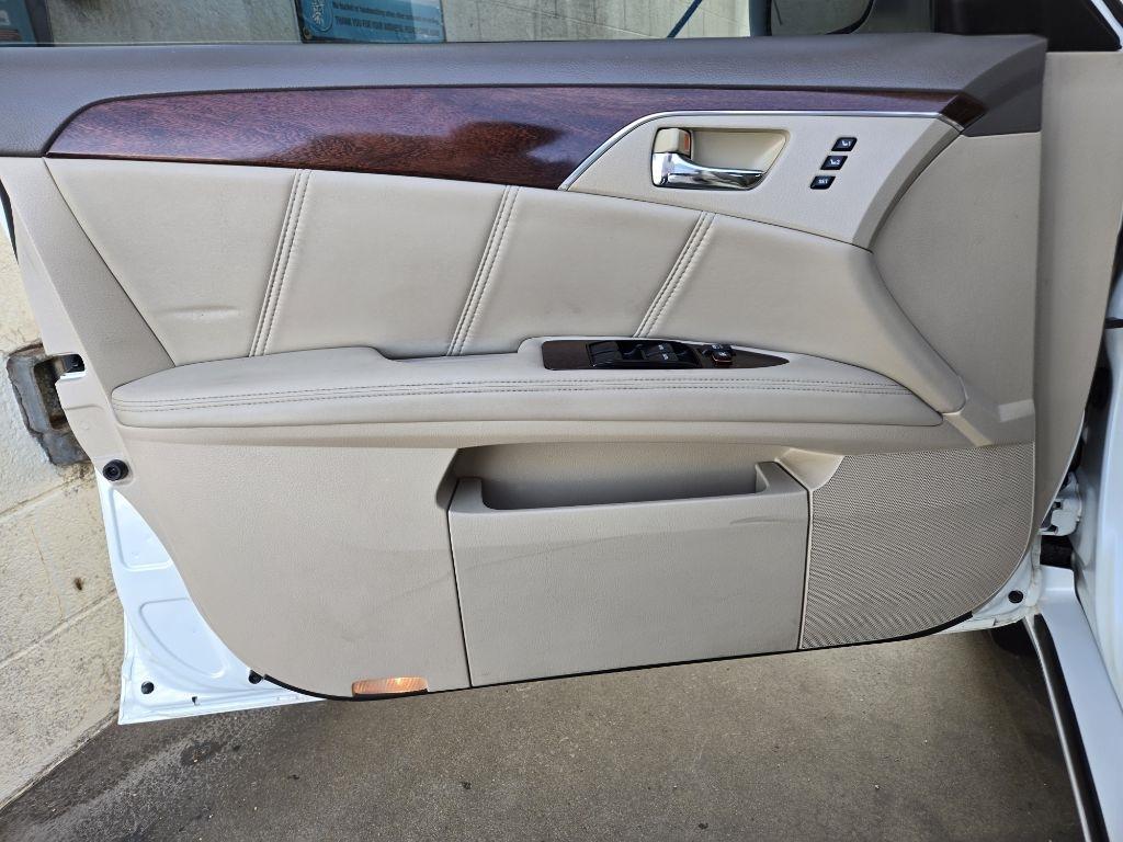 Toyota Avalon  2008