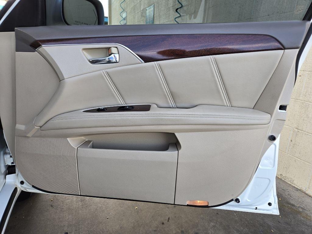 Toyota Avalon  2008