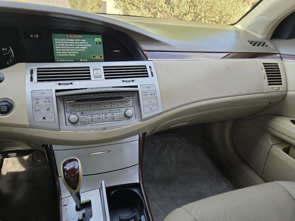 Toyota Avalon  2008