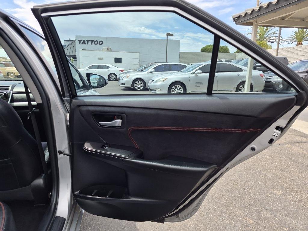 Toyota Camry  2015