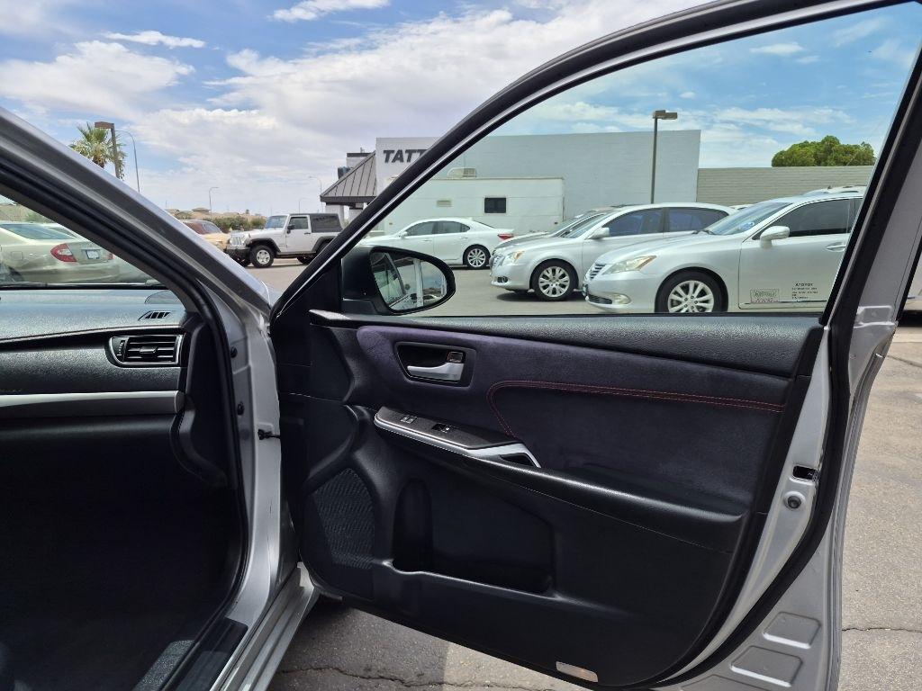 Toyota Camry  2015