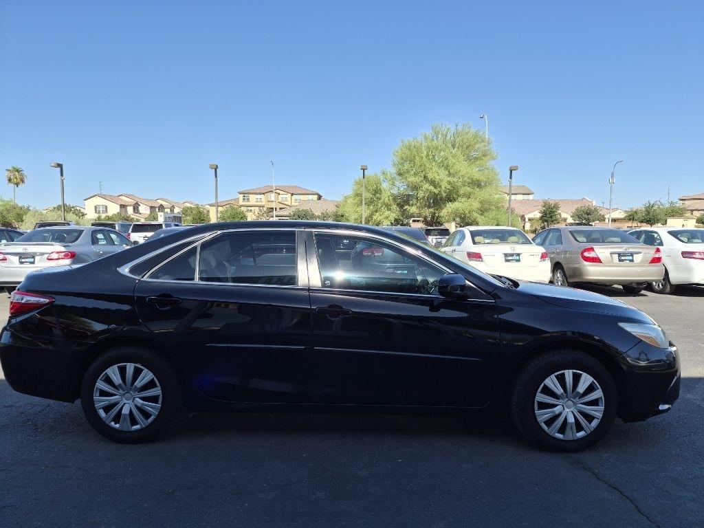 Toyota Camry  2017