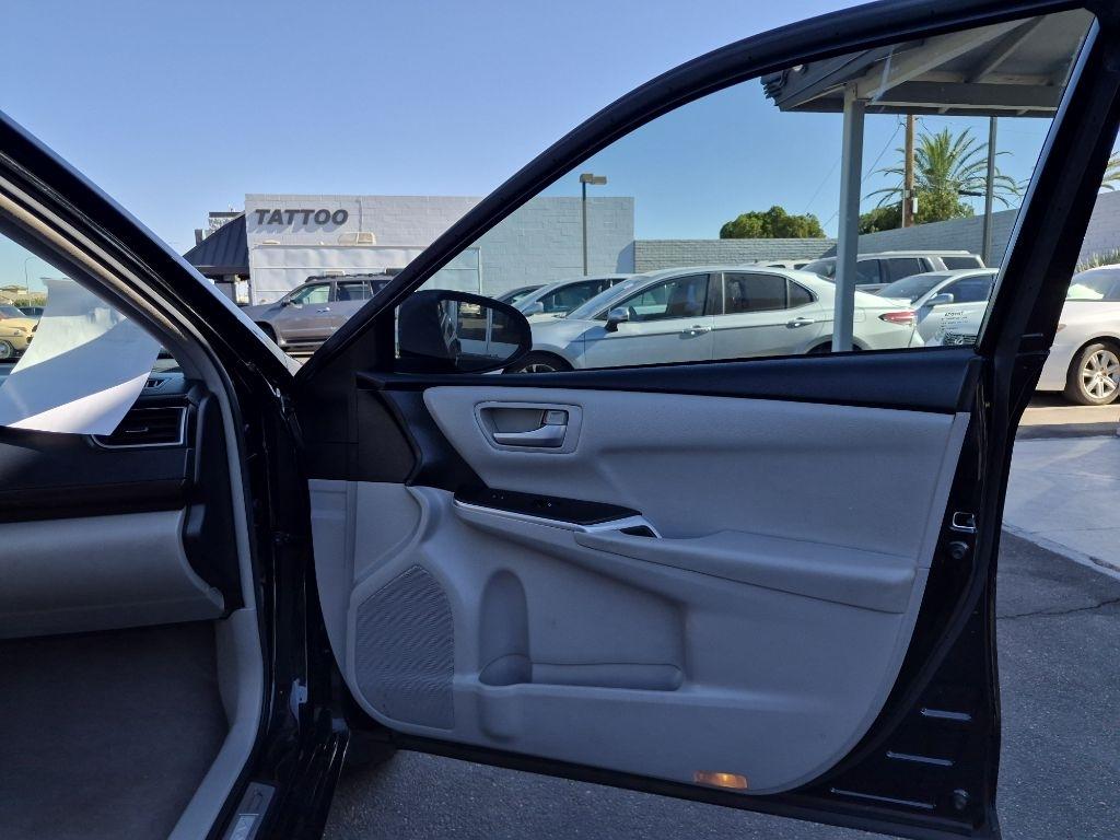 Toyota Camry  2017