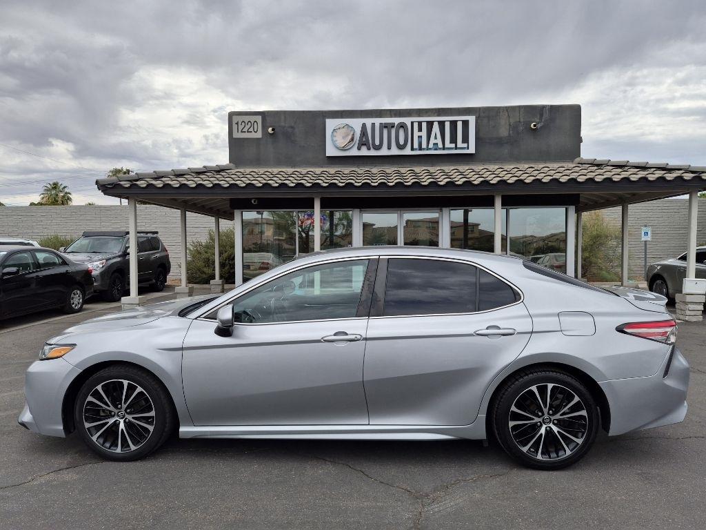 Toyota Camry  2018
