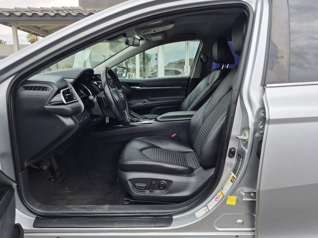 Toyota Camry  2018