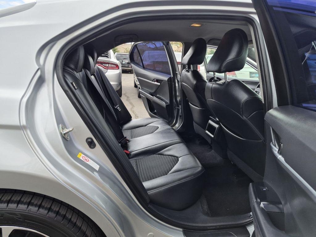 Toyota Camry  2018