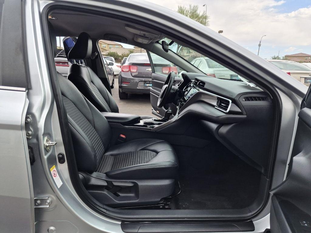 Toyota Camry  2018