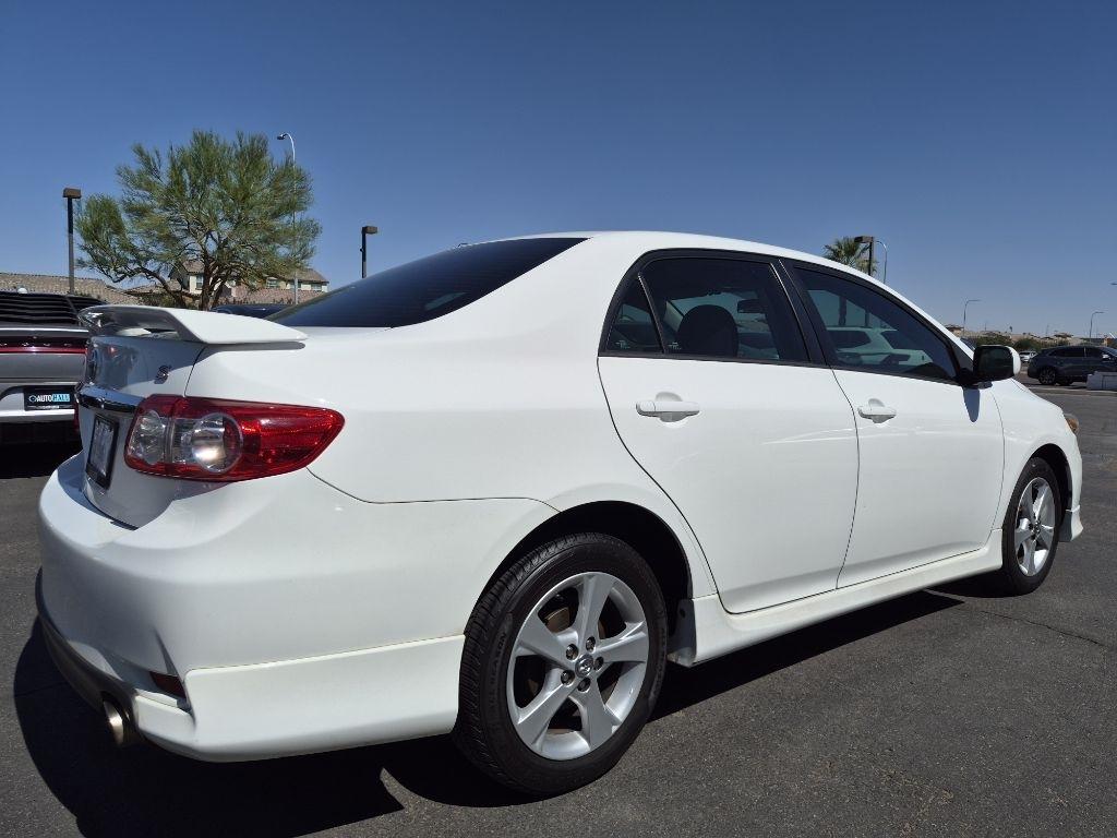 Toyota Corolla  2013