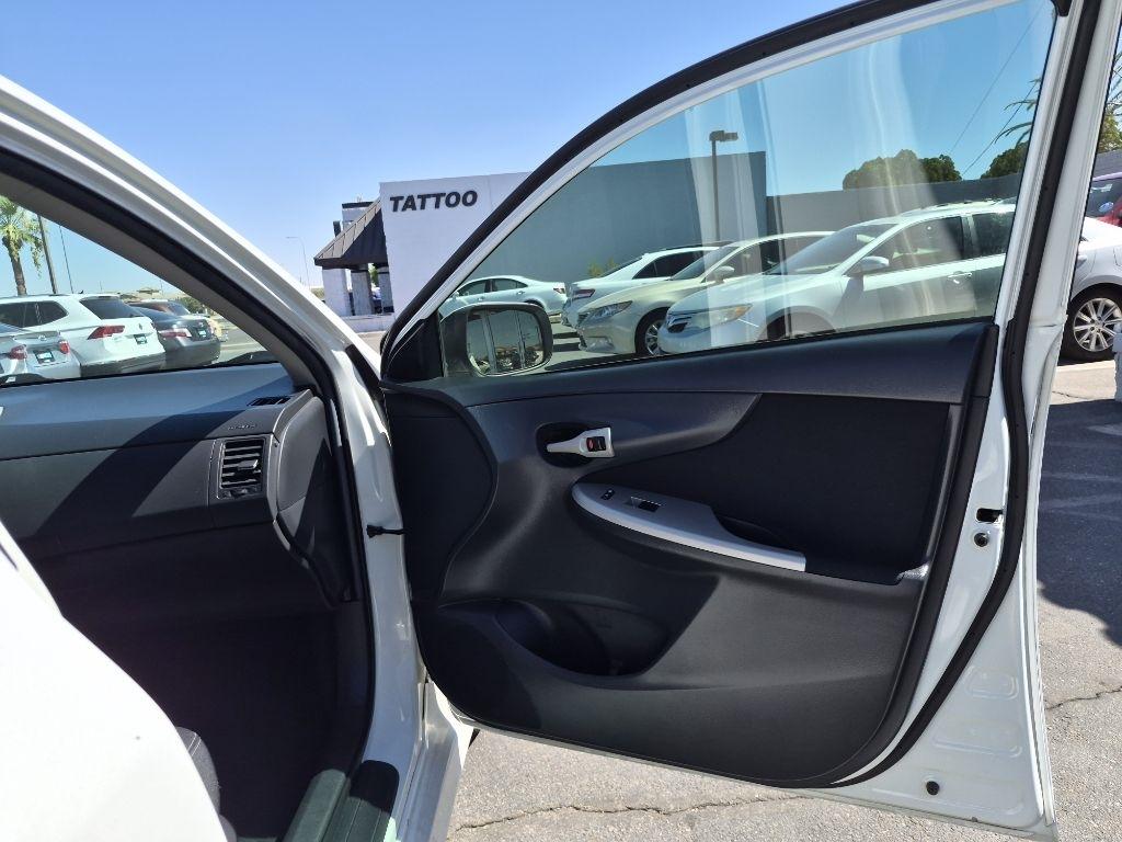 Toyota Corolla  2013