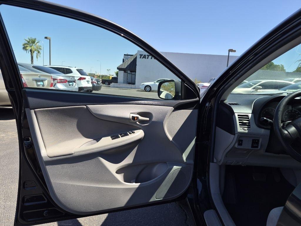 Toyota Corolla  2013