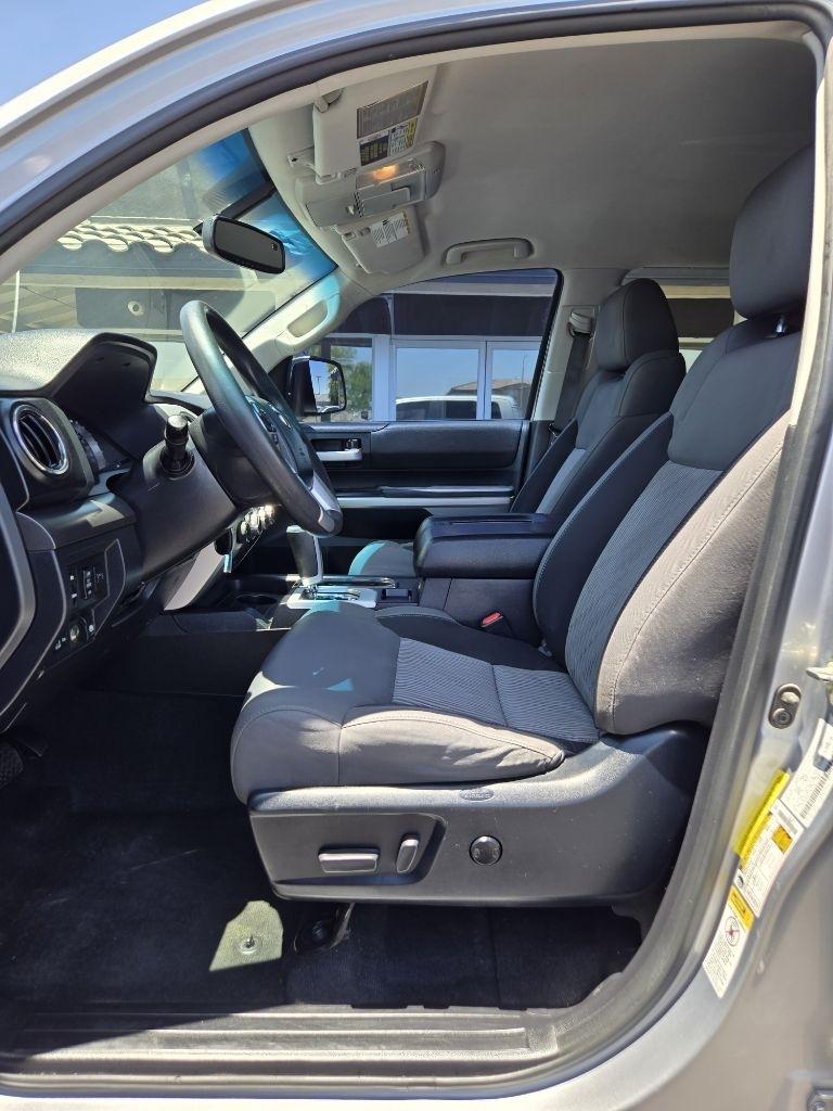 Toyota Tundra  2016