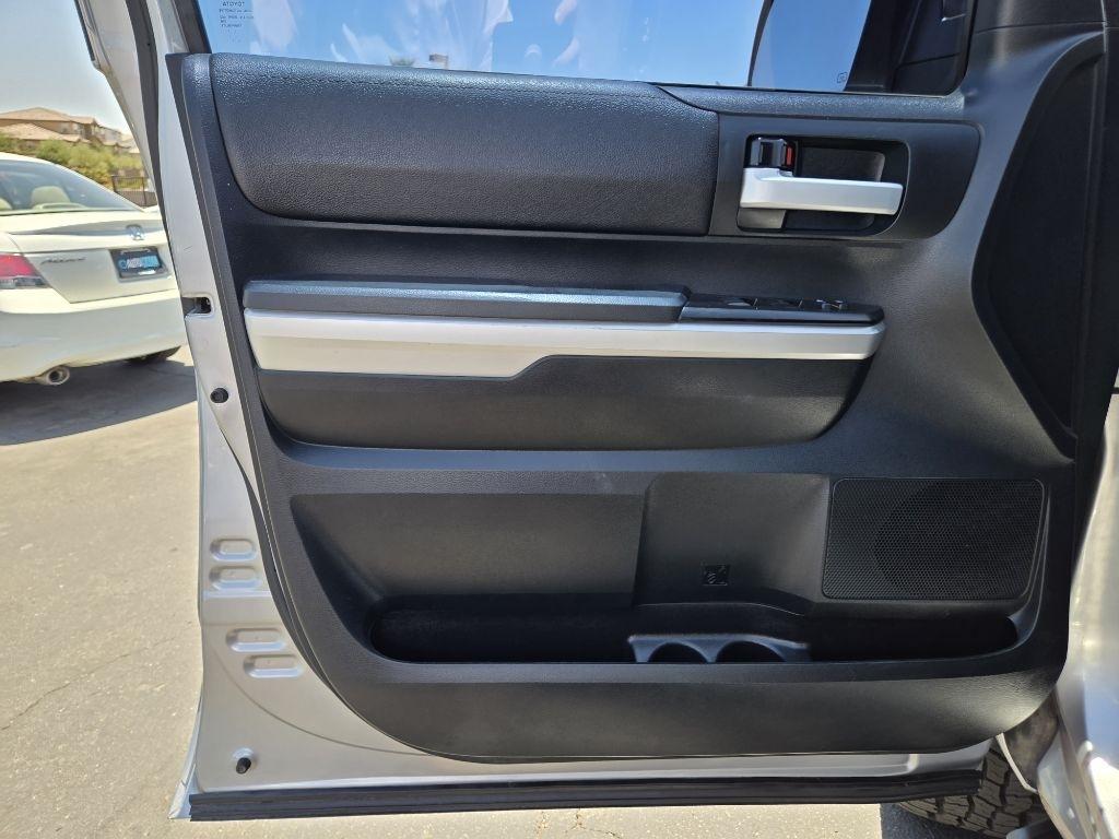 Toyota Tundra  2016
