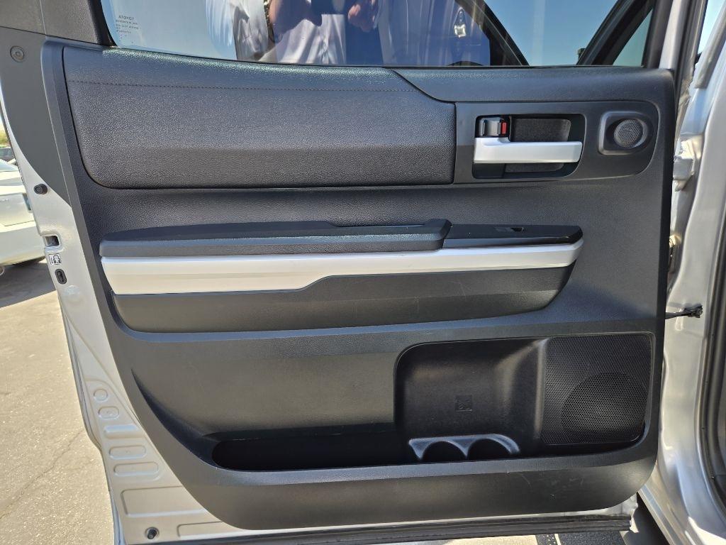 Toyota Tundra  2016