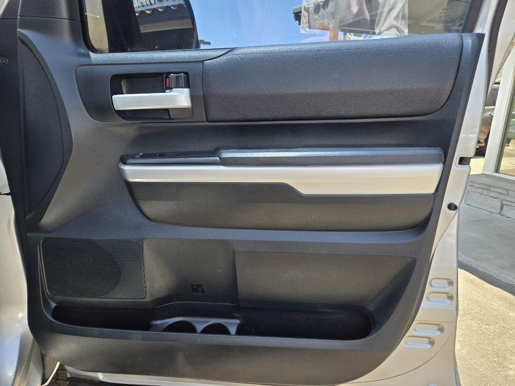 Toyota Tundra  2016