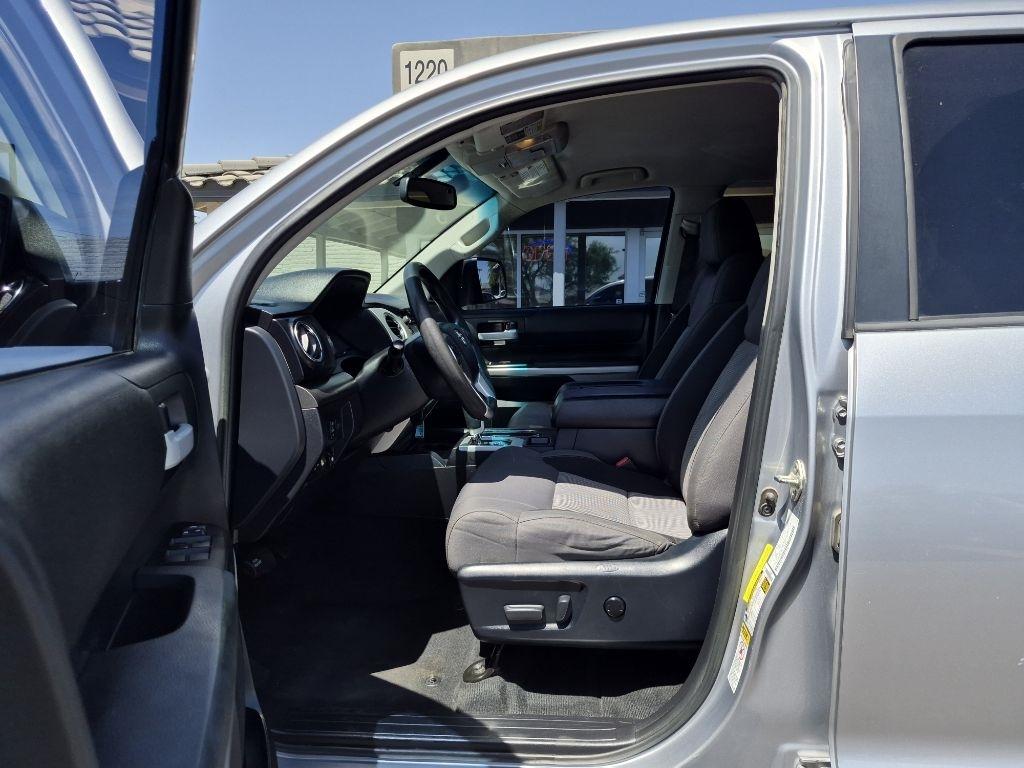 Toyota Tundra  2016