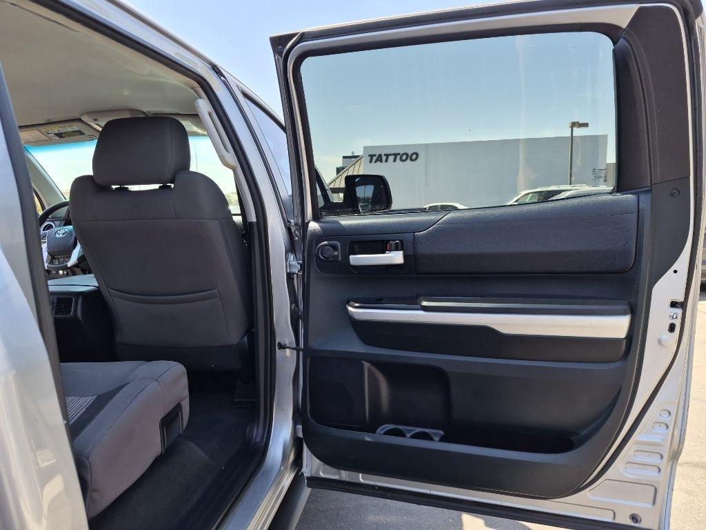 Toyota Tundra  2016