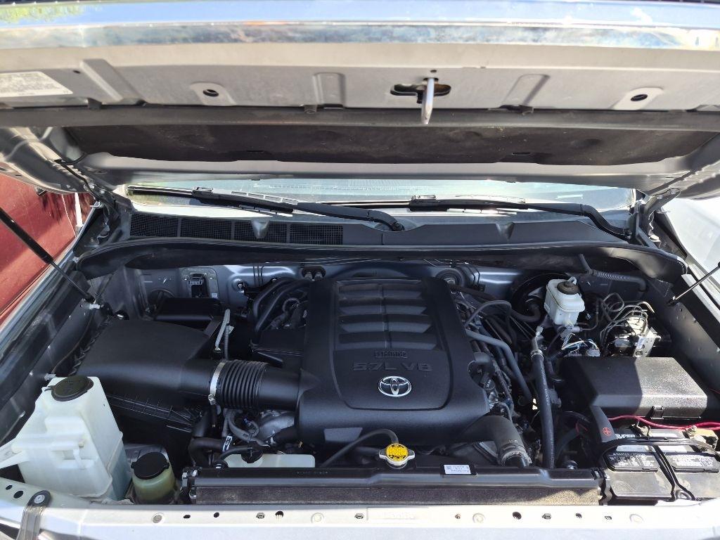 Toyota Tundra  2016