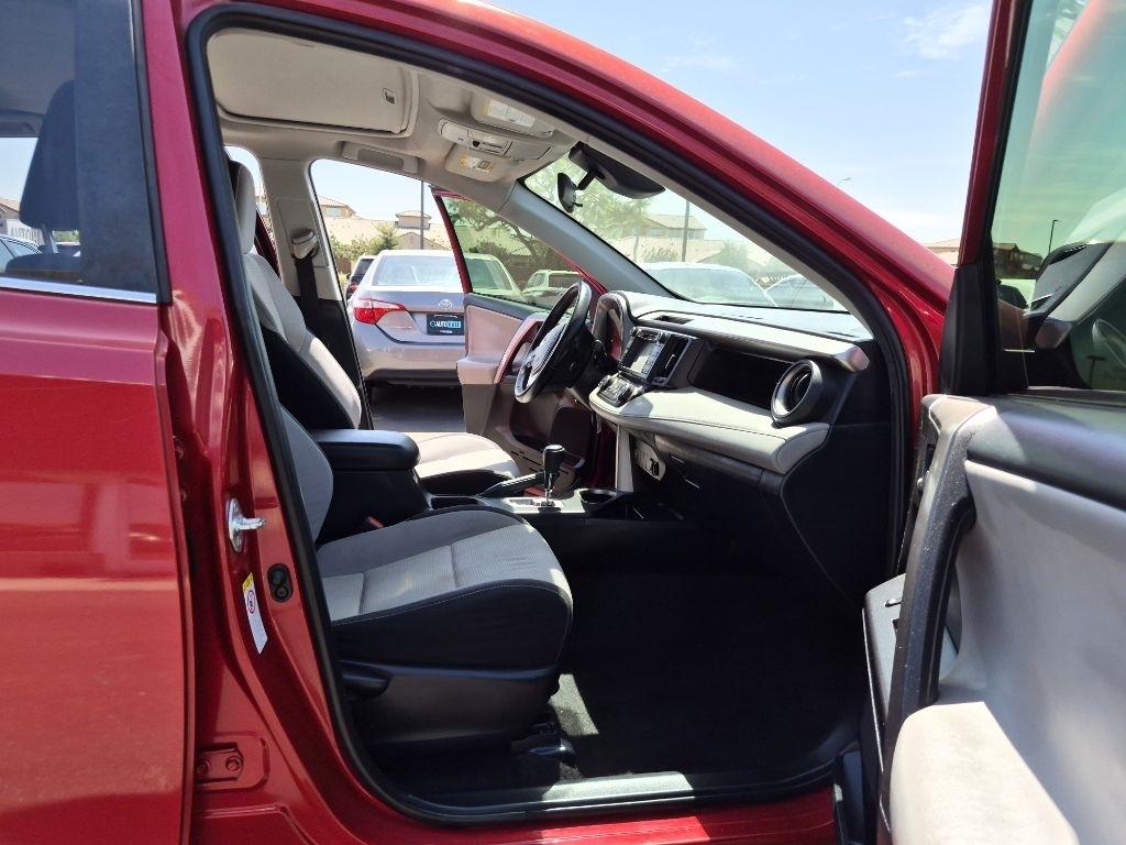 Toyota RAV4  2017