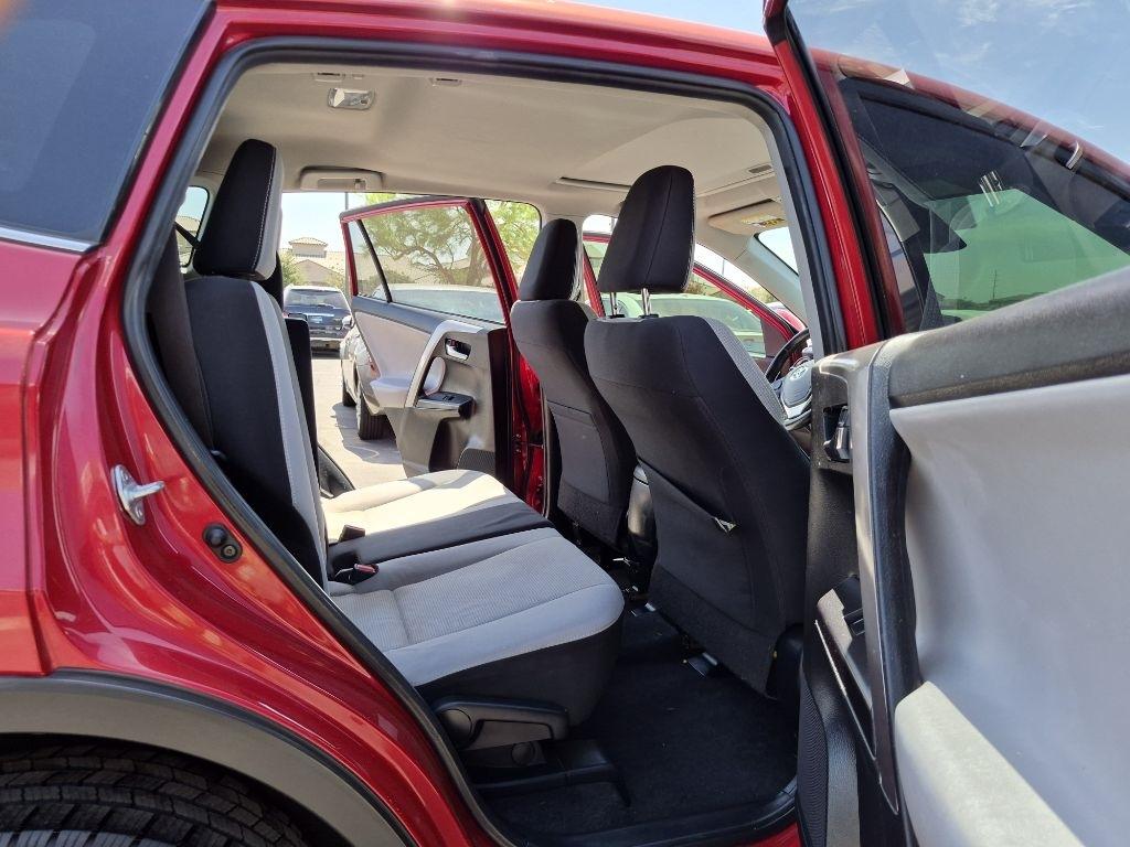Toyota RAV4  2017