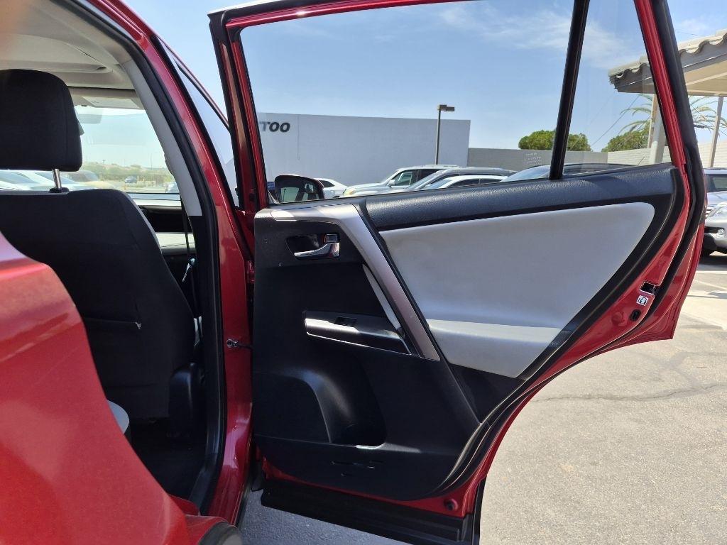 Toyota RAV4  2017