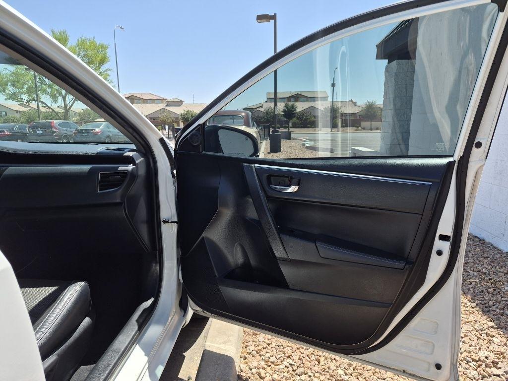 Toyota Corolla  2015