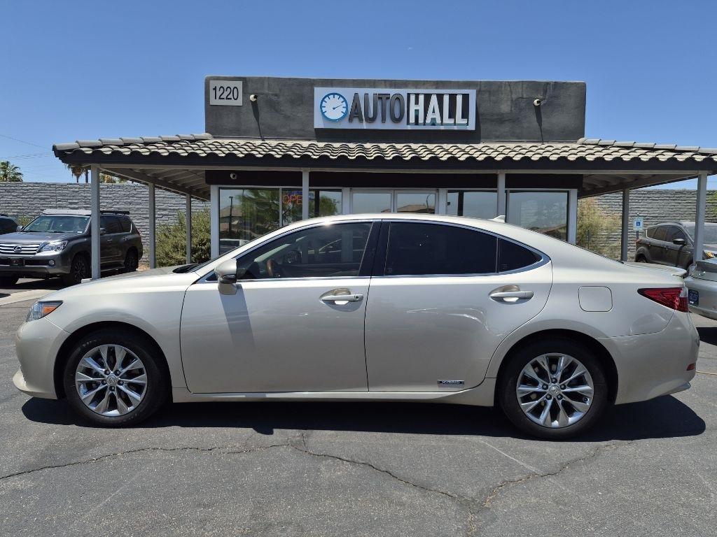 Lexus ES 300h  2013