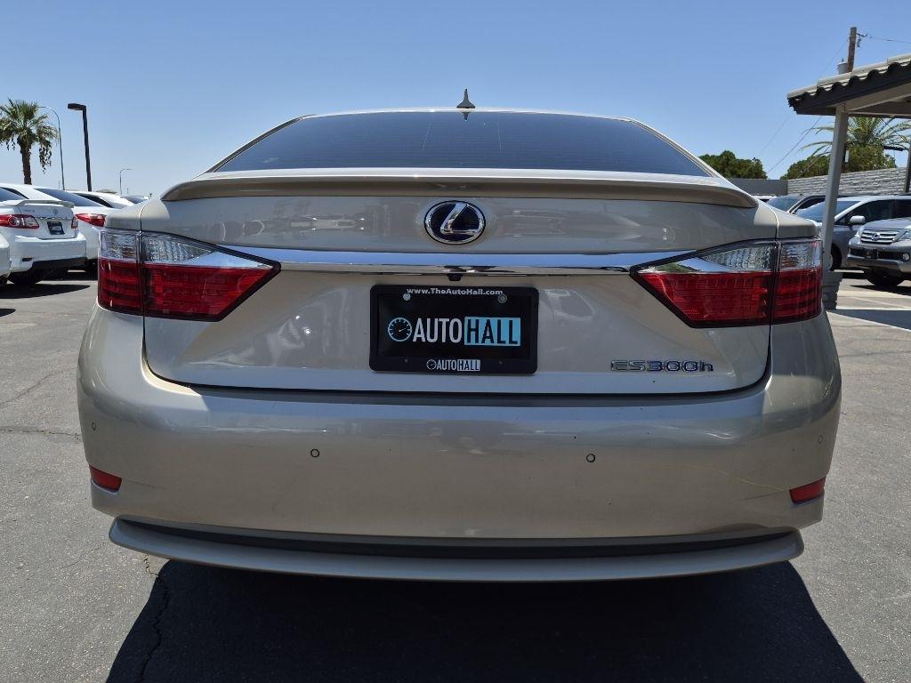Lexus ES 300h  2013