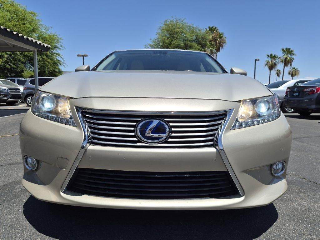 Lexus ES 300h  2013