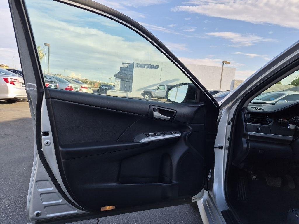 Toyota Camry  2012