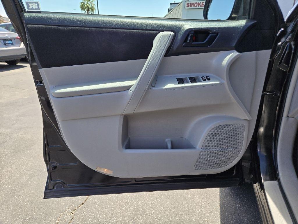 Toyota Highlander  2011