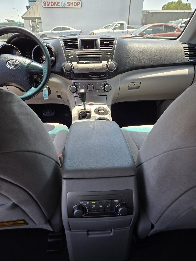Toyota Highlander  2011