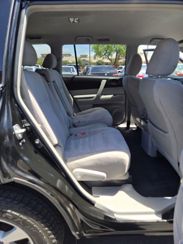 Toyota Highlander  2011