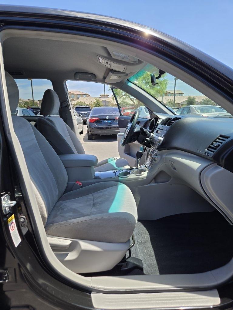 Toyota Highlander  2011
