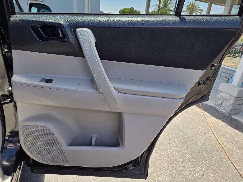 Toyota Highlander  2011